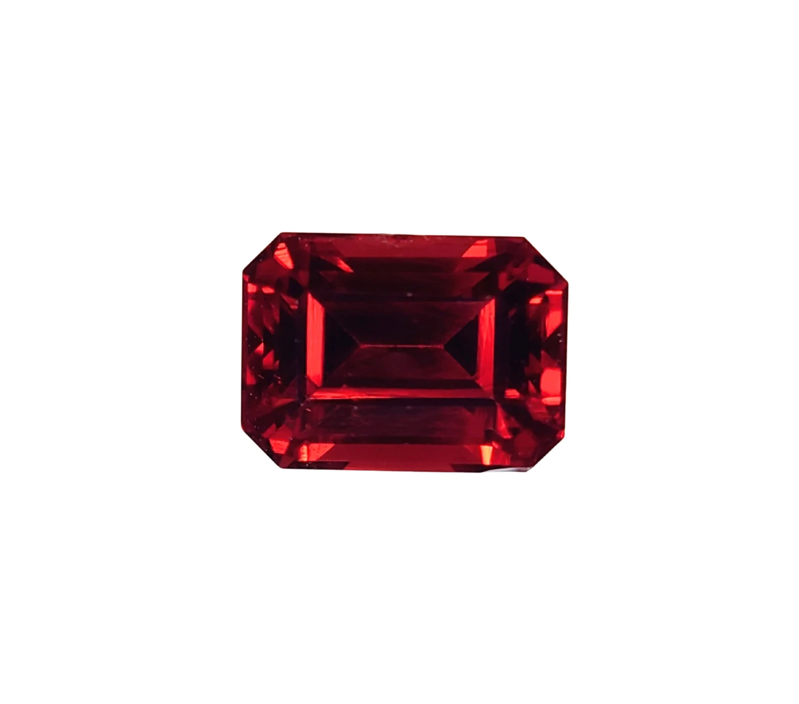 2.2ct Natural Emerald Faceted Malaya Garnet from Tanzania — view 1